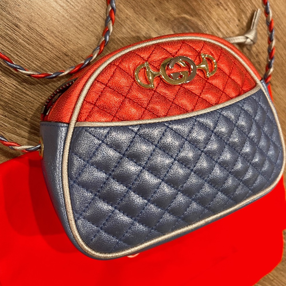 SOLD🚫Gucci trapuntata camera crossbody shoulder blue red quilted bag - Picture 14 of 15